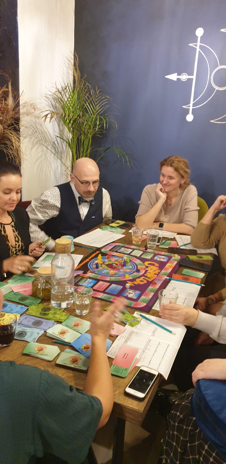 Игра Cash Flow за столом